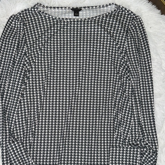 Black and White Houndstooth Women's Ann Taylor Top size small - Picture 1 of 3